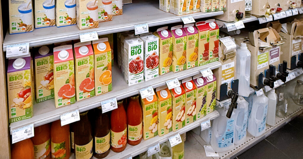 フランスのスーパーに並ぶBIO商品とオーガニック認証表示
