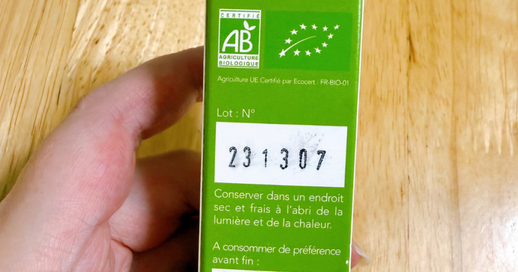 フランスで購入した精油のラベルとBIO認証